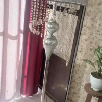 آباژور ایستاده