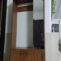 جاکفشی و جالباسی