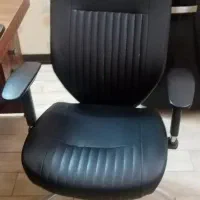 فروش میز وصندلی مدیریت|دفتر کار|قم, آلوچو|دیوار