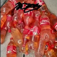 بطری های توی عکس به تعداد 9 بسته به فروش می‌رسد