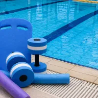ورزش در آب و آموزش شنا بانوان (استخر قربانی و یاس)