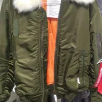 کاپشن بسیار خاص و بسیار خوش رنگ آلفا اصل|لباس|تهران, امیریه|دیوار