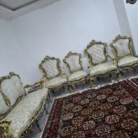 مبل سلطنتی همراه با کاور ومیز مبل وعسلس