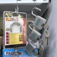 قفل و کلید گنجینه .