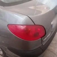 206 صندوق دار