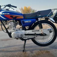 موتور سیکلت پارکینگی