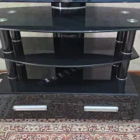 میز تلویزیون شیشه ای کاملا سالم