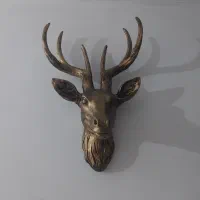 سر گوزن سه شاخه