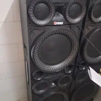 اسپیکر ایستاده