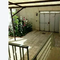 منزل مسکونی ۱۴۰متر ، راه جدا اجاره داده می شود.