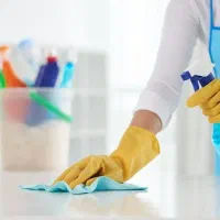 استخدام نیروی نظافتچی خانم