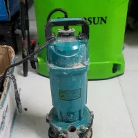 پمپ کفکش ۱ اینچ ۱۴ متری‌-سم‌پاش دستی شارژی ۲۰ لیتر