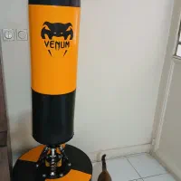 کیسه بوکس ایستاده ، دستکش بوکس، دوچرخه ثابت