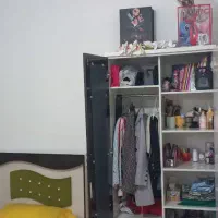 تخت و کمد تکنفره با تشک تمیز قرق|تخت و سرویس خواب|قرق, |دیوار