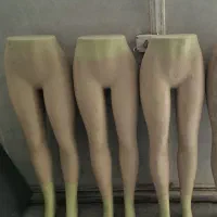 مانکن پا زنانه