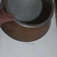 دیگ و تشت مسی بسیار قدیمی