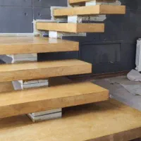 پله چوبی راه پله چوبی