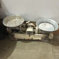 ترازو|کلکسیون اشیاء عتیقه|کرمان, |دیوار