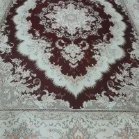 دو عدد فرش ۱۲ متری هفتصد شانه گل ابریشمی در حد نو