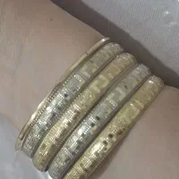 ۴ عدد النگو ورساچ طلا