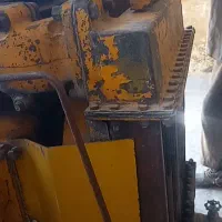 کمپرسور تراکتور کاملا سالم به همراه چکش و لوله