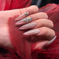 خدمات زیبایی در کلیه لاین ها در جنگ و عید