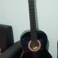 گیتار مشکی