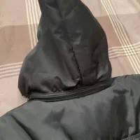 کاپشن|لباس|رباط‌کریم, رباط‌کریم|دیوار