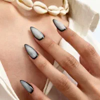 تخفیف کاشت ناخن