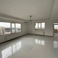 ۱۰۰ متری/تاپ لوکیشن/فول امکانات