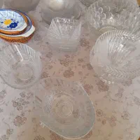 تعدادی ظرف