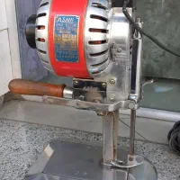 قیچی برقی چرم و پارچه سنگین قدیمی