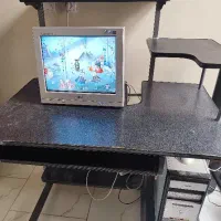 ست کامپیوتر و میز باهم