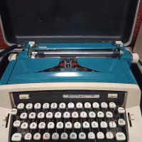 ماشین تایپ قدیمی