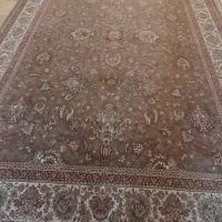 ۲ عدد فرش ۹ متری و ۱ عدد ۱۲ متری ۷۰۰ شانه