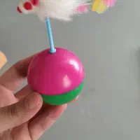 ظرف خاک گربه و وسایل بازی