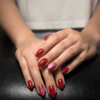 کاشت ناخن ظریف و حرفه ای با قیمت مناسب