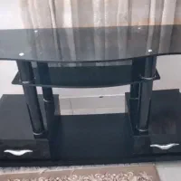 میز تلویزیون شیشه ای