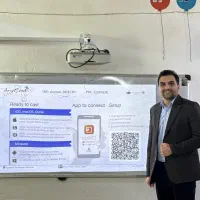 ویدئو پروژکتور لمسی