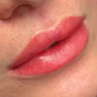میکرو ابرو و شیدینگ لب با طراحی طبیعی