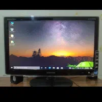 سیستم کامپیوتر مانیتور بزرگ