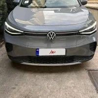 فولکس واگن آی دی فور ID4 2025 زعفرانیه