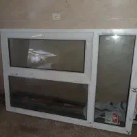پنجره دوجداره در حد نو با شیشه کامل