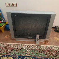 یک تلویزیون