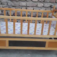 گهواره وتخت چوبی