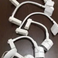 تعدادی چراغ سقفی ریلی با لامپ هالوژنی نو