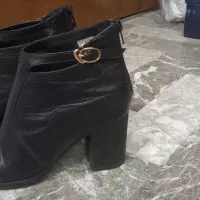 نیم بوت چرم طبیعی. در حد نو.