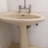 روشویی سالم وقابل استفاده همراه باشیرالات روش