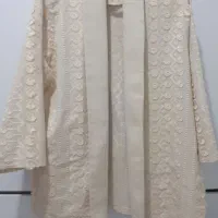 لباس ها وشال ها در حد نو