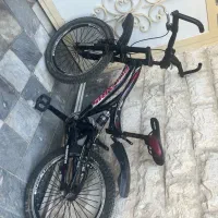 یک عدد دوچرخه نمره بیست درحدنو